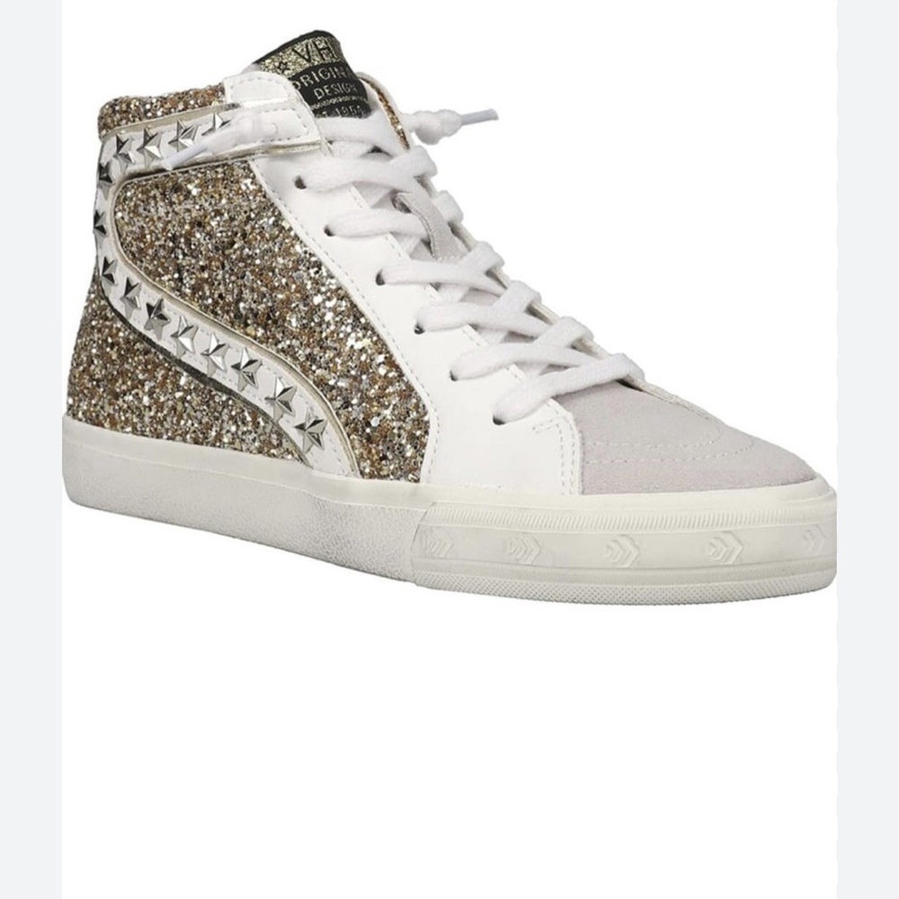 Vintage Havana studded leather Mateel sneakers size 6